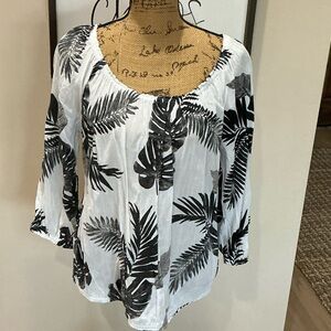 Old Navy Monochrome Leaf Print Blouse